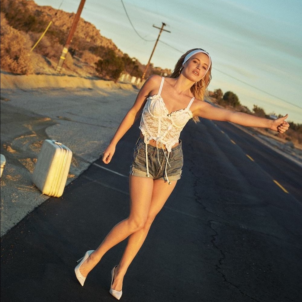 FOR LOVE & LEMONS Lou Lace Bustier - Picture 13 of 16